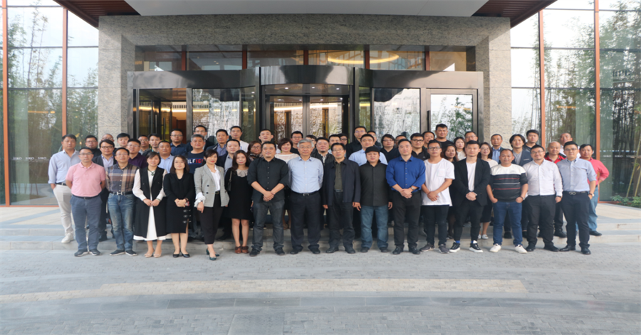 ���ͬ�С��������»��ڣ��Ի�ҹ�ξ��á�ѧ��������Բ����Ļ